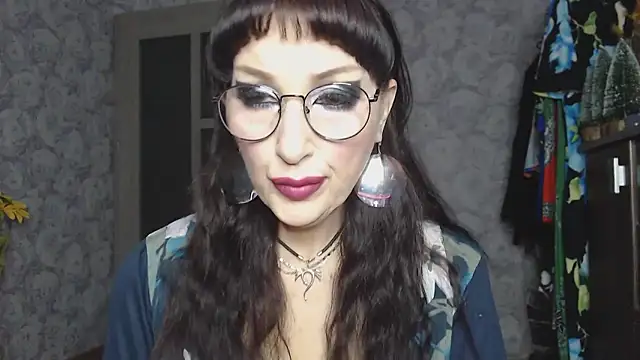 Snapshot of Aziza1 chatting on November 16, 2025, 1:39 pm Aziza1 online show from November 16, 2025, 1:39 pm