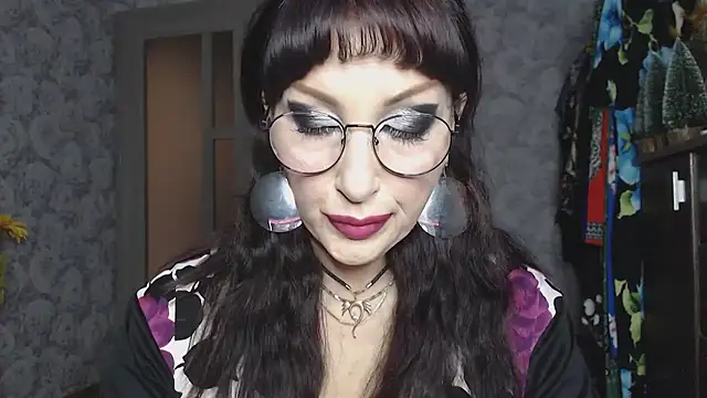 Snapshot of Aziza1 chatting on November 26, 2025, 9:10 am Aziza1 online show from November 26, 2025, 9:10 am