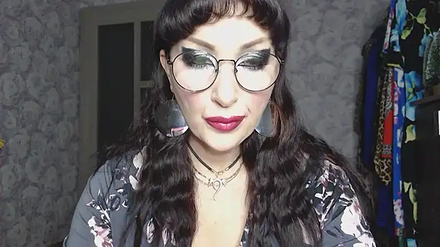 Snapshot of Aziza1 chatting on December 5, 2025, 2:58 pm Aziza1 online show from December 5, 2025, 2:58 pm