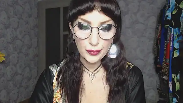 Snapshot of Aziza1 chatting on December 14, 2025, 11:59 am Aziza1 online show from December 14, 2025, 11:59 am