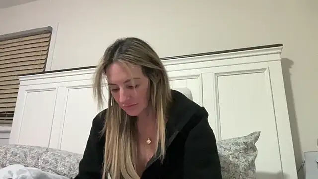 AmandaStarryNight online show from February 17, 2026, 3:47 am