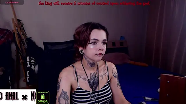 Snapshot of Dark__Elf chatting on June 11, 2026, 9:13 pm Dark Elf online show from June 11, 2026, 9:13 pm