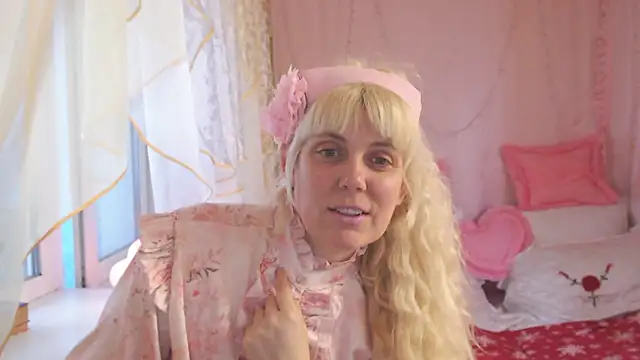 SunnySylvia online show from February 16, 2025, 2:43 pm