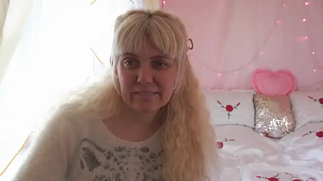 SunnySylvia online show from March 21, 2026, 9:03 am