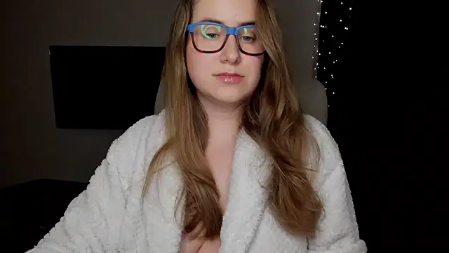 SeasonalSomeone online show from October 26, 2025, 10:36 pm