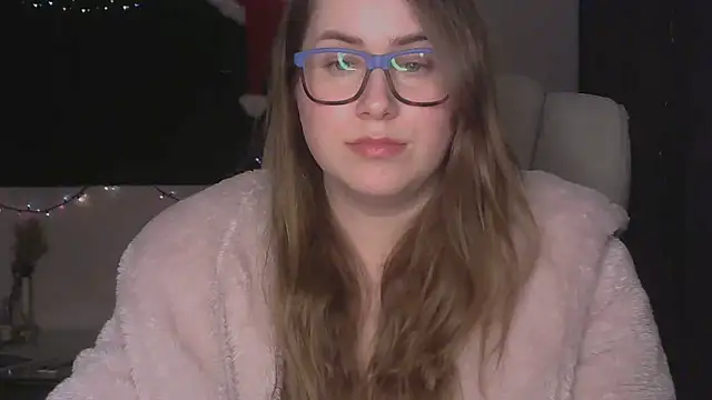 Snapshot of SeasonalSomeone chatting on January 10, 2026, 10:25 pm SeasonalSomeone online show from January 10, 2026, 10:25 pm