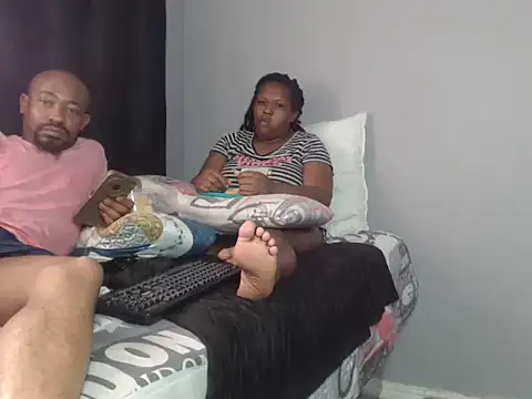 Snapshot of Ogmelo chatting on July 15, 2026, 11:37 am Ogmelo online show from July 15, 2026, 11:37 am