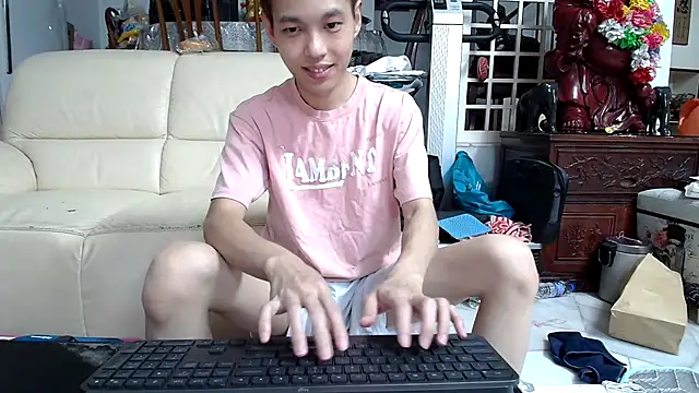 andrewooi online show from January 5, 2025, 9:15 am