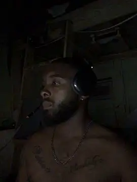 Snapshot of livepro chatting on October 17, 2025, 3:31 am livepro online show from October 17, 2025, 3:31 am