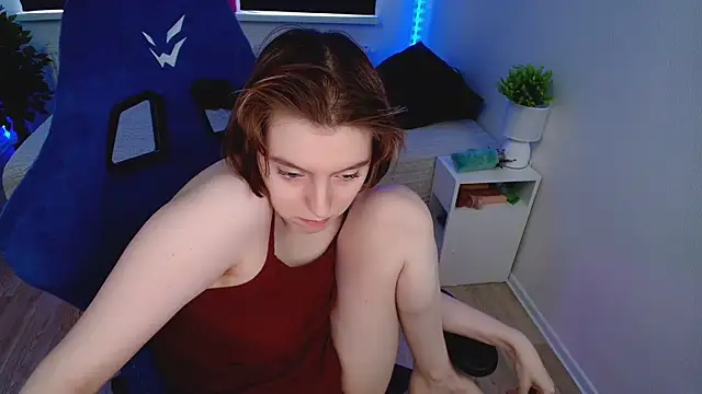 Snapshot of CranberryHot chatting on March 18, 2025, 8:36 am CranberryHot online show from March 18, 2025, 8:36 am