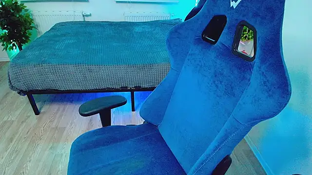 Snapshot of CranberryHot chatting on October 26, 2025, 2:01 pm CranberryHot online show from October 26, 2025, 2:01 pm