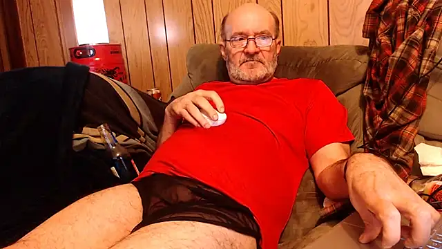 snickers1 online show from March 4, 2026, 7:47 am