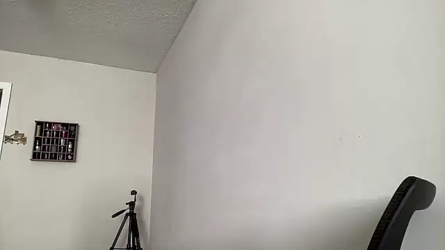 Creamesensation online show from December 15, 2025, 6:34 pm