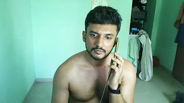 Snapshot of daringcutie chatting on May 7, 2026, 7:03 am daringcutie online show from May 7, 2026, 7:03 am