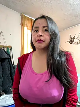 latinfemale online show from November 18, 2025, 9:52 pm