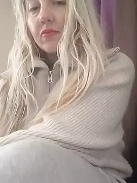 Snapshot of Mllesha74000 chatting on January 12, 2025, 12:23 pm Mllesha74000 online show from January 12, 2025, 12:23 pm