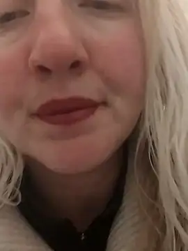 Snapshot of Mllesha74000 chatting on February 4, 2025, 3:47 pm Mllesha74000 online show from February 4, 2025, 3:47 pm