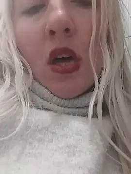 Snapshot of Mllesha74000 chatting on February 13, 2025, 3:46 pm Mllesha74000 online show from February 13, 2025, 3:46 pm