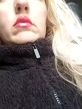 Snapshot of Mllesha74000 chatting on November 10, 2025, 3:11 pm Mllesha74000 online show from November 10, 2025, 3:11 pm