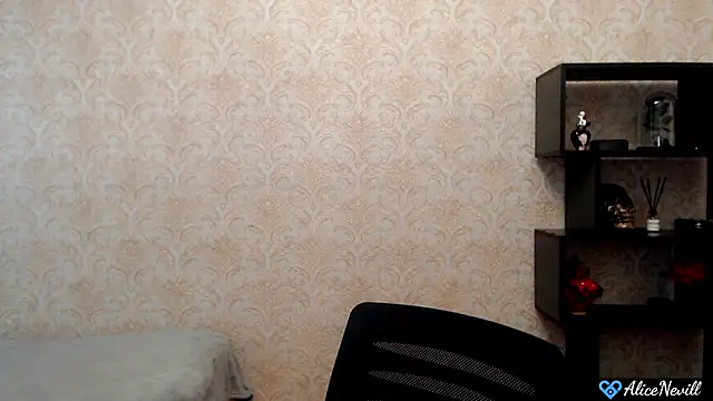 alicenevill online show from July 8, 2026, 1:15 pm