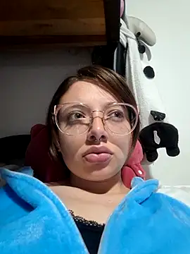 Snapshot of linda-schmidt chatting on October 23, 2025, 1:16 am linda-schmidt online show from October 23, 2025, 1:16 am