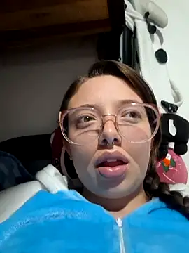 Snapshot of linda-schmidt chatting on October 26, 2025, 3:45 am linda-schmidt online show from October 26, 2025, 3:45 am