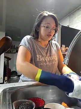 Snapshot of linda-schmidt chatting on November 2, 2025, 12:57 am linda-schmidt online show from November 2, 2025, 12:57 am