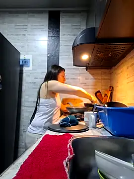 Snapshot of linda-schmidt chatting on November 7, 2025, 5:02 pm linda-schmidt online show from November 7, 2025, 5:02 pm