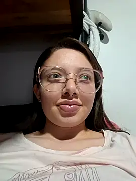 Snapshot of linda-schmidt chatting on November 10, 2025, 11:15 pm linda-schmidt online show from November 10, 2025, 11:15 pm