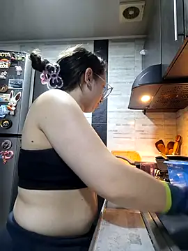 Snapshot of linda-schmidt chatting on November 12, 2025, 8:19 pm linda-schmidt online show from November 12, 2025, 8:19 pm