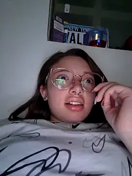 Snapshot of linda-schmidt chatting on November 16, 2025, 1:44 am linda-schmidt online show from November 16, 2025, 1:44 am