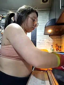 Snapshot of linda-schmidt chatting on November 26, 2025, 7:48 pm linda-schmidt online show from November 26, 2025, 7:48 pm