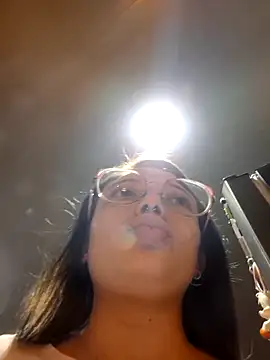 Snapshot of linda-schmidt chatting on November 28, 2025, 9:50 pm linda-schmidt online show from November 28, 2025, 9:50 pm