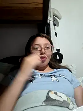 Snapshot of linda-schmidt chatting on December 14, 2025, 1:22 am linda-schmidt online show from December 14, 2025, 1:22 am