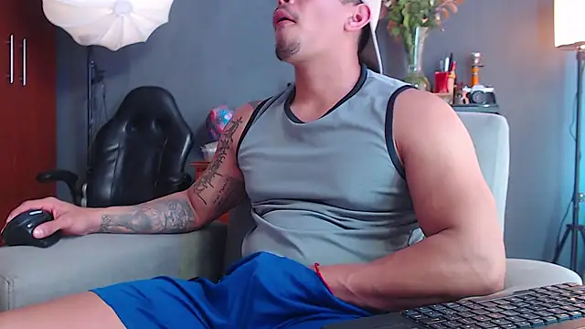 geirge teacherxx online show from November 20, 2025, 8:08 pm