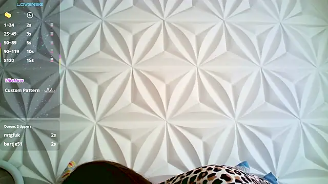 jerryandjessica online show from December 22, 2025, 5:10 pm