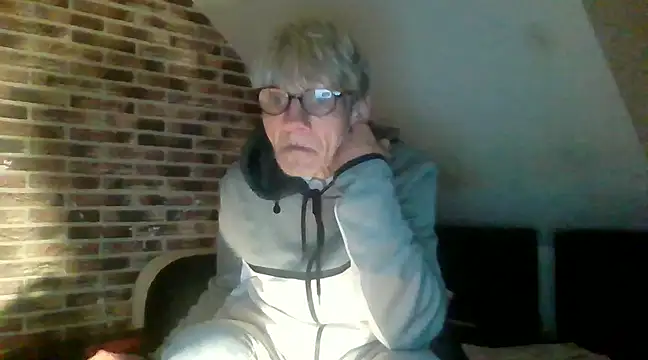 InMeinenMund online show from December 6, 2024, 8:51 pm