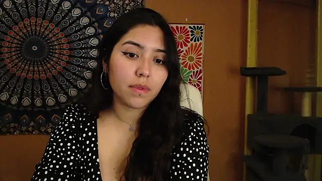 Snapshot of IntimateTales chatting on December 1, 2024, 8:53 pm IntimateTales online show from December 1, 2024, 8:53 pm