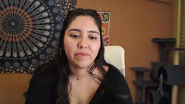 Snapshot of IntimateTales chatting on December 19, 2024, 10:00 pm IntimateTales online show from December 19, 2024, 10:00 pm