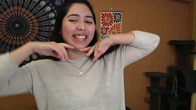 Snapshot of IntimateTales chatting on January 6, 2025, 4:55 pm IntimateTales online show from January 6, 2025, 4:55 pm