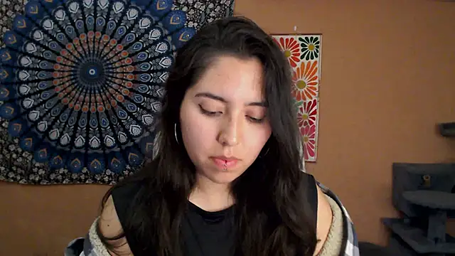 Snapshot of IntimateTales chatting on November 7, 2025, 6:41 pm IntimateTales online show from November 7, 2025, 6:41 pm