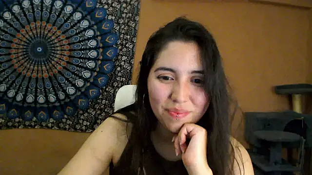 Snapshot of IntimateTales chatting on November 16, 2025, 8:47 pm IntimateTales online show from November 16, 2025, 8:47 pm