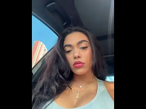 Snapshot of emma_andrew1 chatting on October 24, 2025, 2:24 pm emma andrew1 online show from October 24, 2025, 2:24 pm