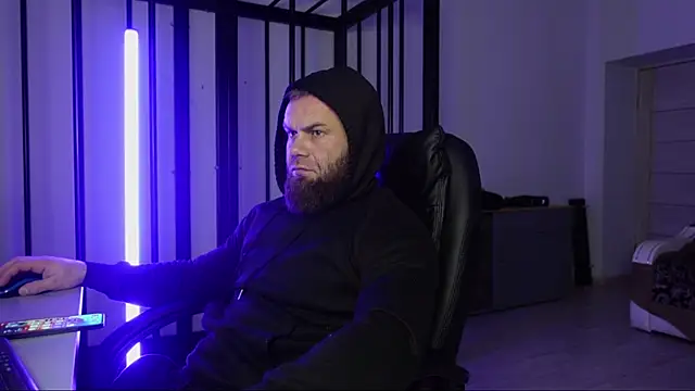 Snapshot of Tommy_Burnz chatting on February 11, 2025, 3:29 am Tommy Burnz online show from February 11, 2025, 3:29 am