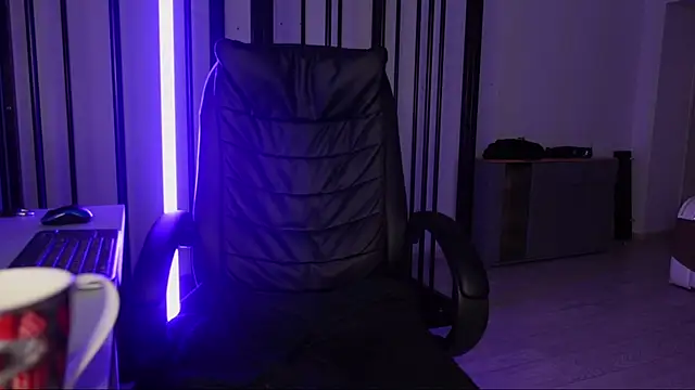 Snapshot of Tommy_Burnz chatting on February 11, 2025, 6:30 am Tommy Burnz online show from February 11, 2025, 6:30 am