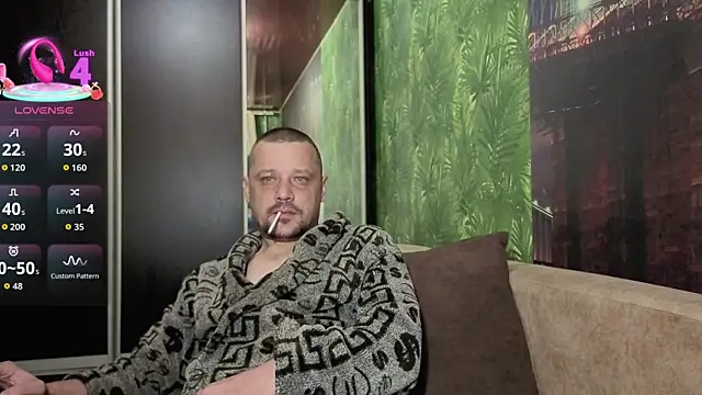 Snapshot of DanielOhCool chatting on May 16, 2026, 5:48 am DanielOhCool online show from May 16, 2026, 5:48 am