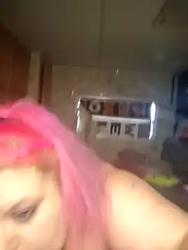 PinkyMarie0729 online show from February 3, 2025, 8:46 pm