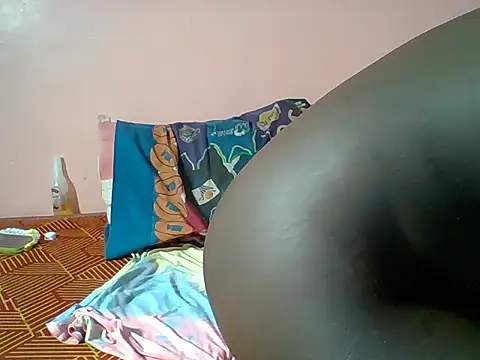 sluutygirl online show from December 16, 2025, 11:21 pm