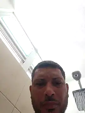 tropikboy online show from September 28, 2025, 2:33 pm