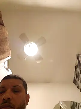 tropikboy online show from November 4, 2025, 9:52 am